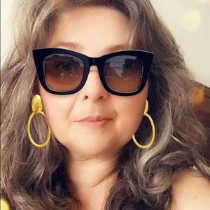 Meet your Posher, Daniela